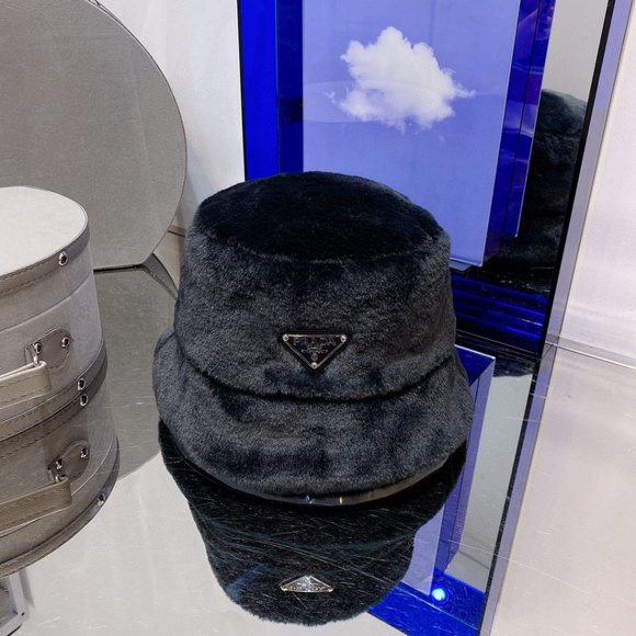 ?✨AUTHENTIC✨?Prada hat main image 6